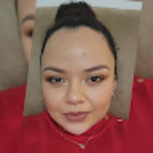 Meet your Posher, Claudia